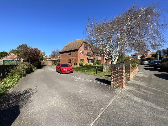 Flat for sale in Southbourne, Bournemouth
