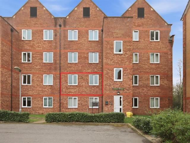 Flat for sale in Loundsley Green, East Midlands