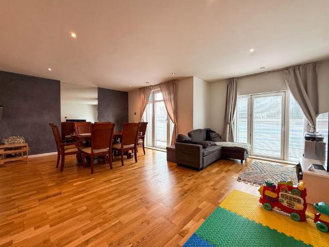 Flat for sale in St Helier, Greater London