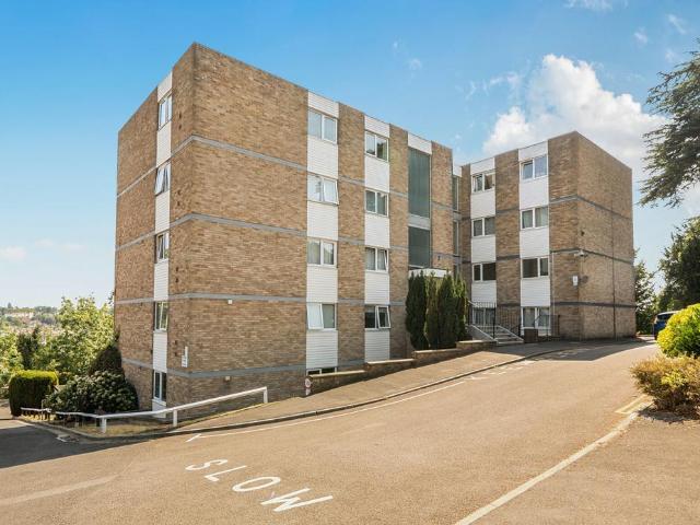 Flat for sale in Westbury on Trym, Bristol