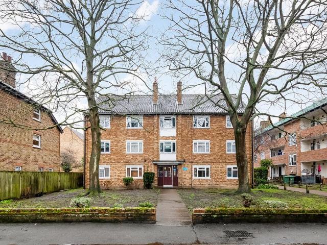 Flat for sale in Greater London