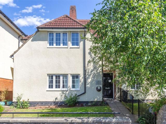 Flat for sale in Feckenham, City Of Bristol