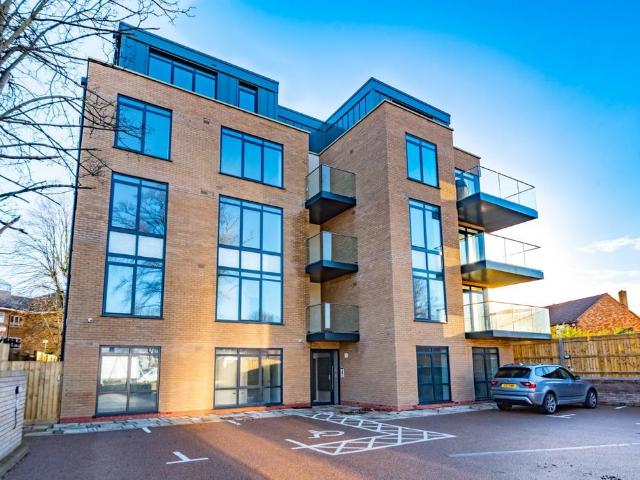 Flat for sale in Horn Park, Greater London