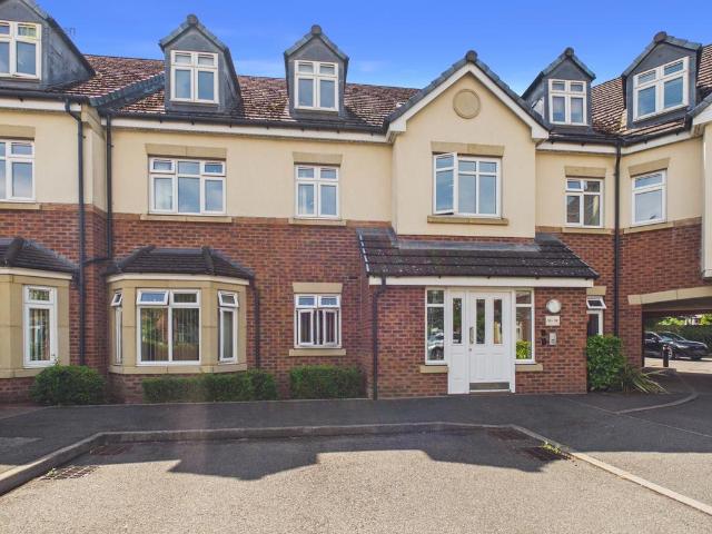 Flat for sale in West Midlands