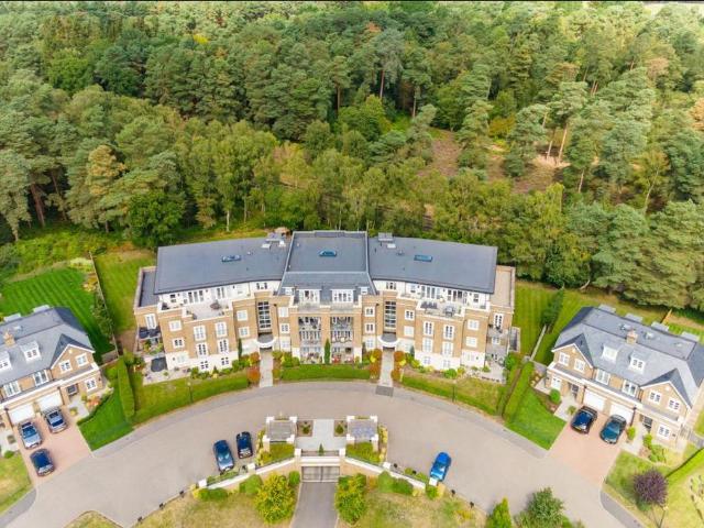 Flat for sale in Martin's Heron, Winkfield