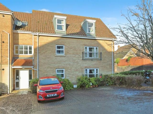 Flat for sale in East Bank, Norfolk