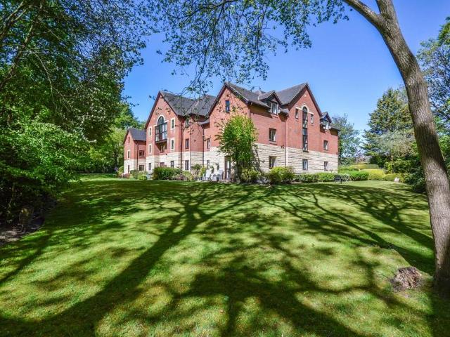 Flat for sale in Trafford Park, Greater Manchester
