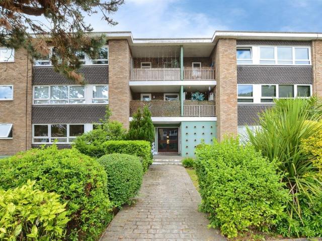 Flat for sale in Watford Rural, Batchworth