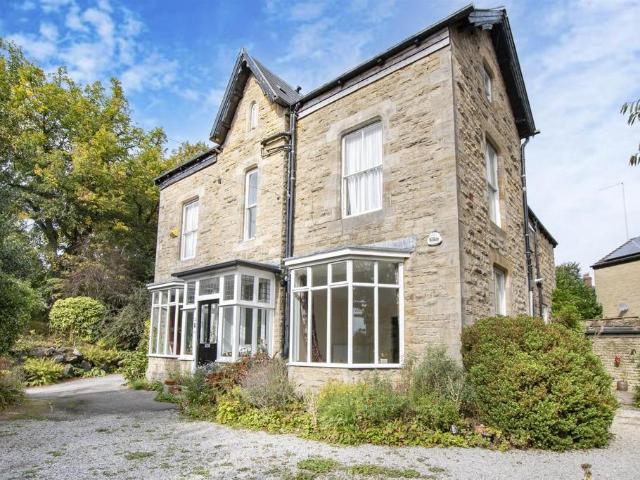Flat for sale in Broomhill, South Yorkshire