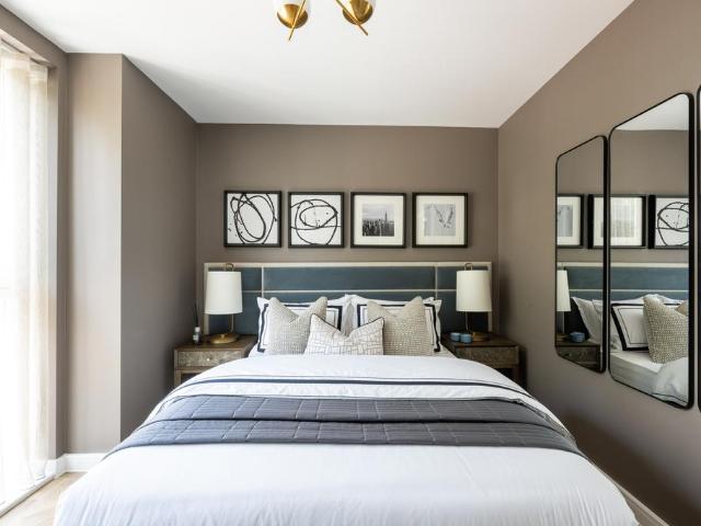 Flat for sale in Queen's Park, Greater London