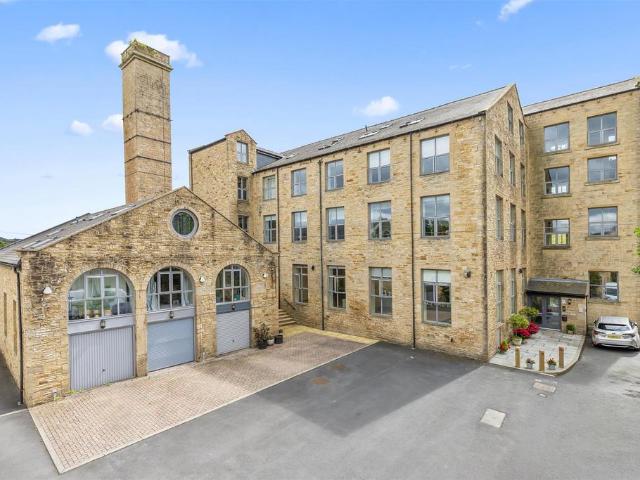 Flat for sale in Addingham, West Yorkshire