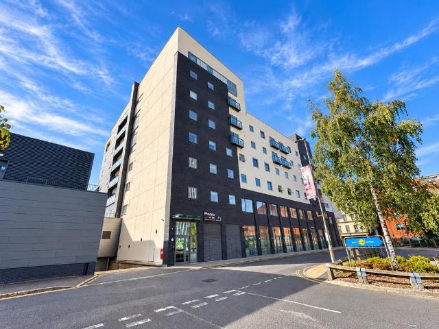 Flat for sale in St Matthew's, Leicester