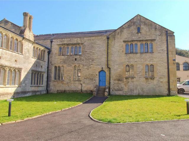 Flat for sale in Trowbridge