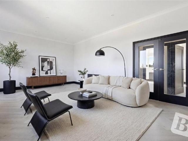 Flat for sale in Melbourne, Chelmsford