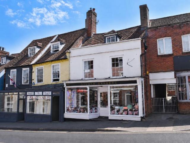 Flat for sale in Lymington, New Forest