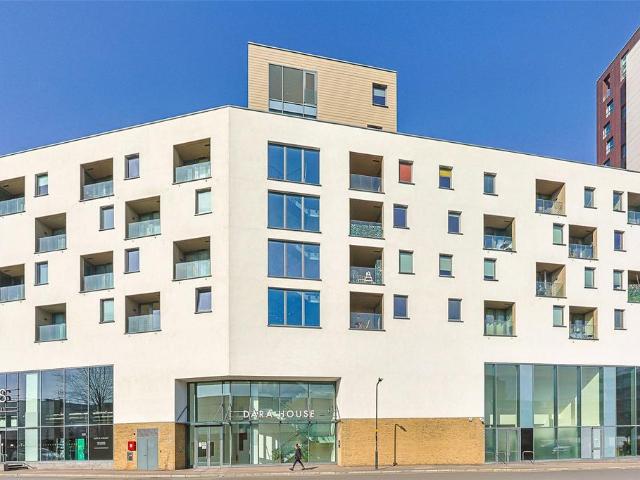 Flat for sale in Kingsbury, Greater London