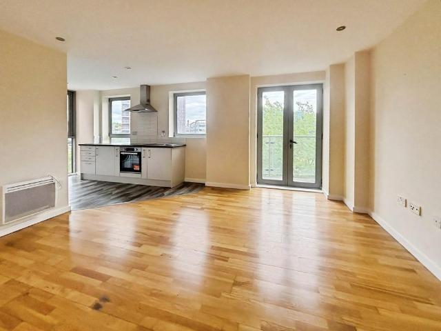 Flat for sale in Holbeck, West Yorkshire