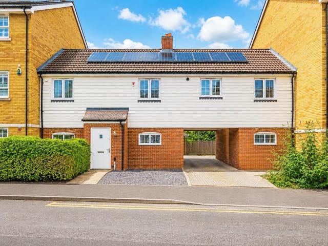Flat for sale in Carshalton-on-the-Hill, Greater London
