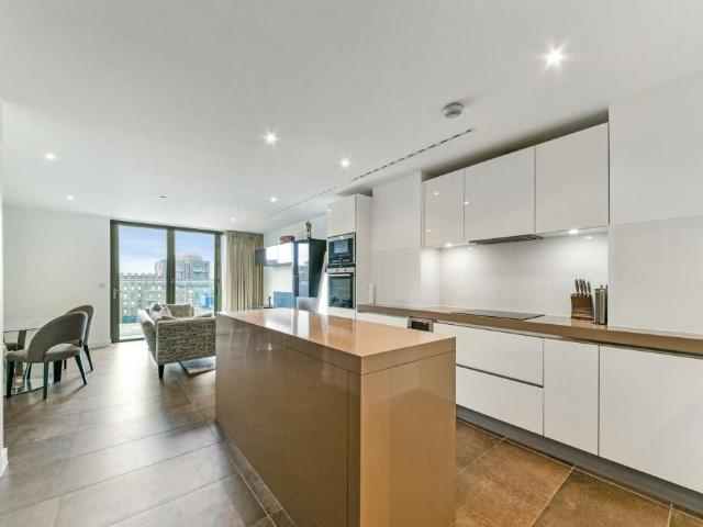 Flat for sale in Islington, Greater London