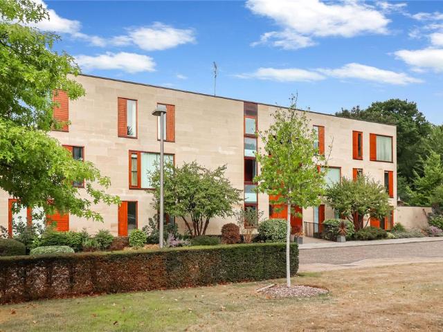 Flat for sale in Swallow, Buckinghamshire