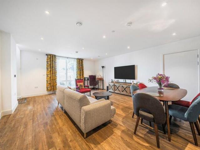 Flat for sale in Muswell Hill, Greater London