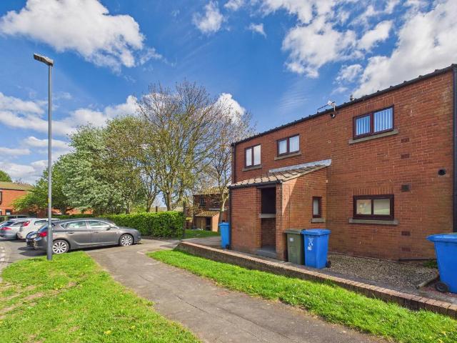 Flat for sale in Whitby, North Yorkshire