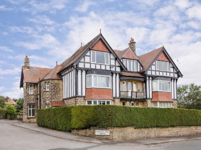 Flat for sale in Harlow, Harrogate