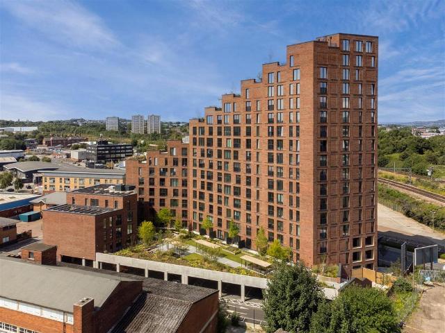 Flat for sale in Holbeck, West Yorkshire