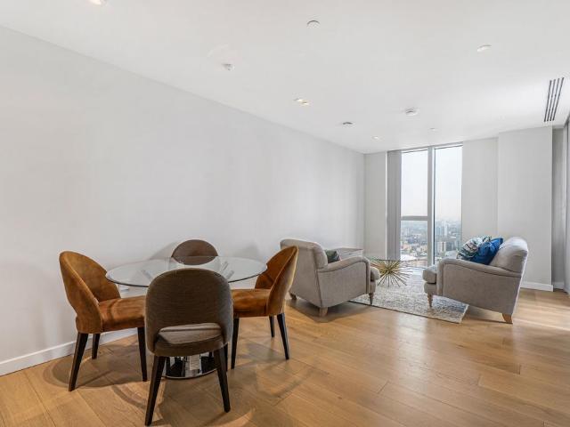Flat for sale in Hoxton, Greater London