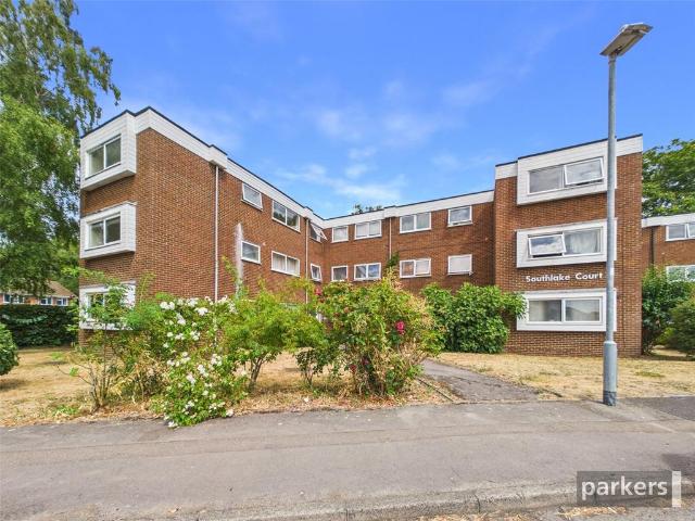 Flat for sale in Woodley