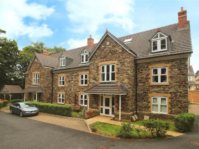 Flat for sale in Brandis Corner, Devon