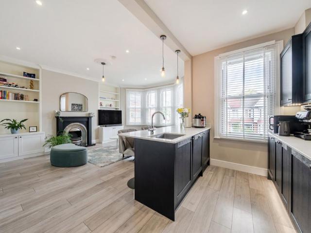 Flat for sale in London Borough of Lewisham, Greater London