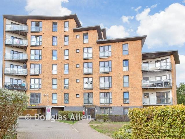 Flat for sale in Gants Hill, Isle Of Man