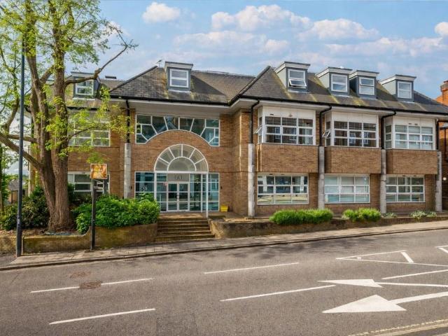 Flat for sale in St Albans, Five Acres