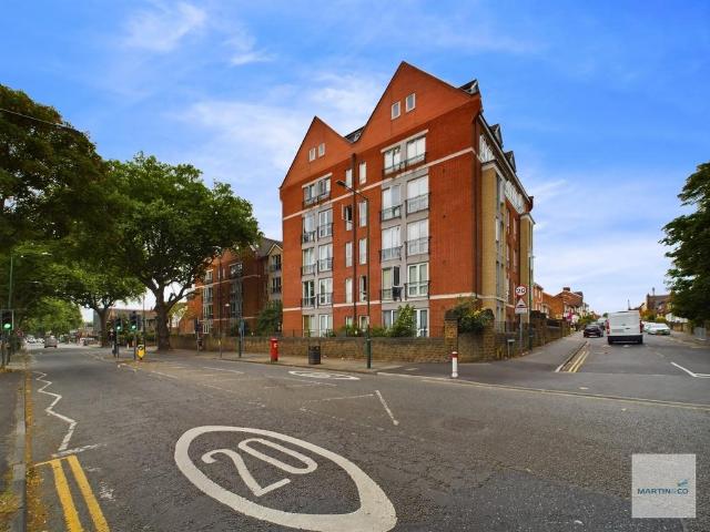 Flat for sale in Forest Fields, Haddon
