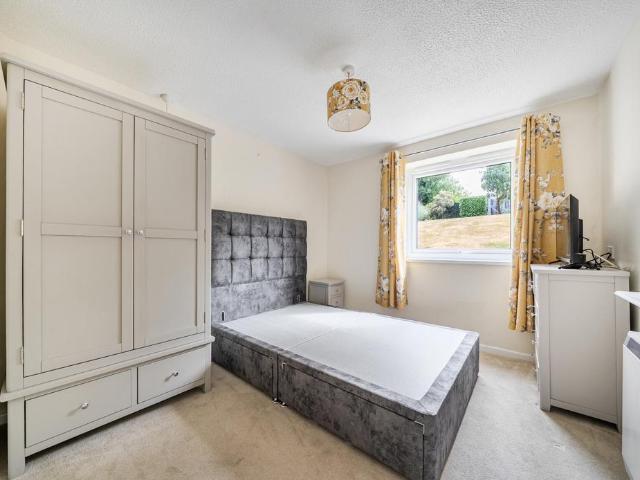 Flat for sale in Sherwood, Sandown Park