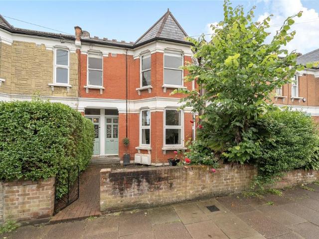Flat for sale in Muswell Hill, Greater London