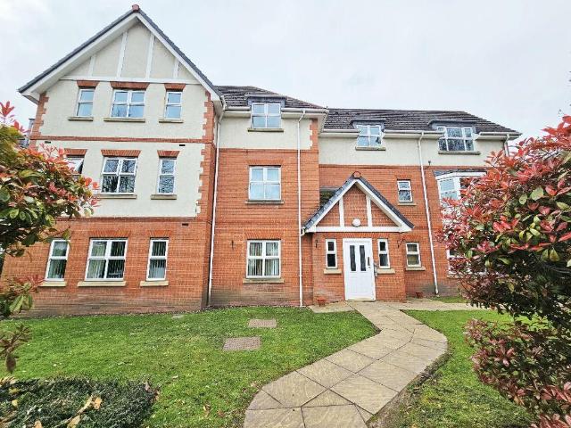 Flat for sale in Sutton Coldfield, West Midlands