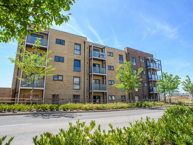 Flat for sale in Castle Hill, Monks Orchard