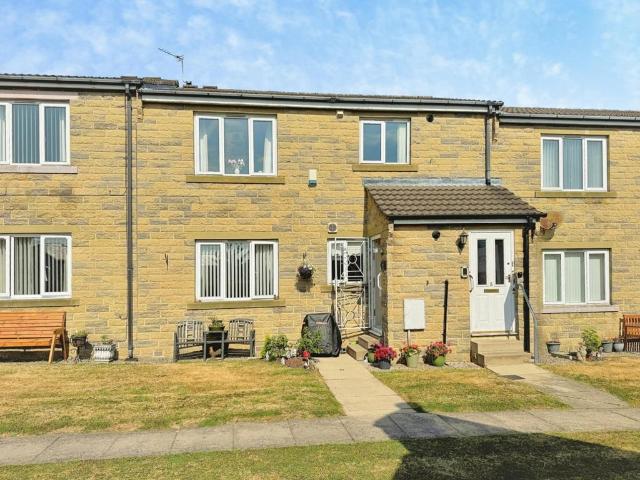 Flat for sale in Pudsey, West Yorkshire