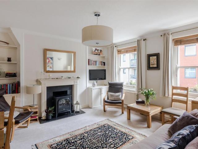 Flat for sale in East Marylebone, Mayfair