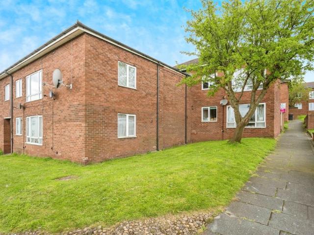 Flat for sale in Hexthorpe, South Yorkshire