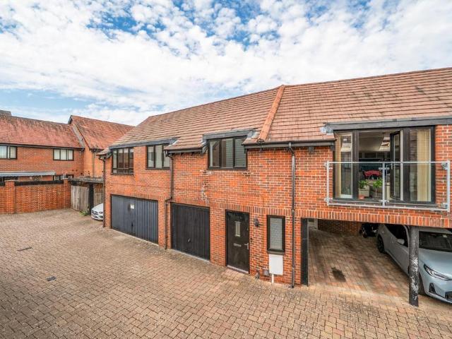 Flat for sale in Leybourne, Bourne Vale