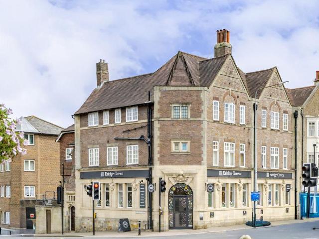 Flat for sale in Cross In Hand, East Sussex