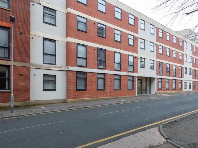 Flat for sale in Avenham, Higher Bartle