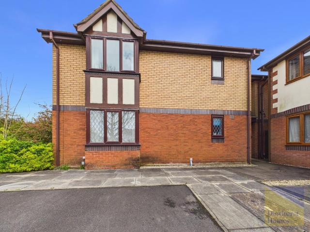 Flat for sale in Ashton-on-Ribble, Higher Bartle