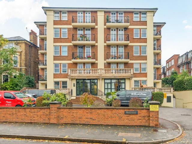 Flat for sale in Royal Borough of Kingston upon Thames, Greater London