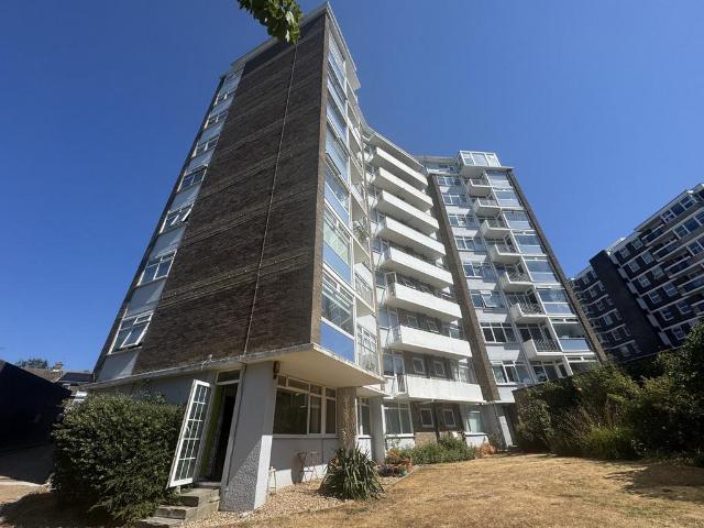 Flat for sale in Brunswick