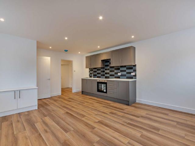 Flat for sale in Chiselhampton, Berrick Salome