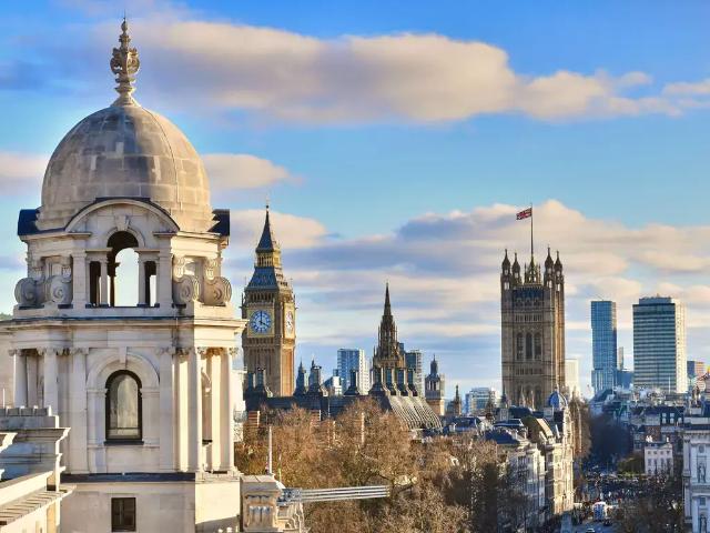 Flat for sale in Westminster, Greater London